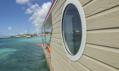 Aqua Lodge